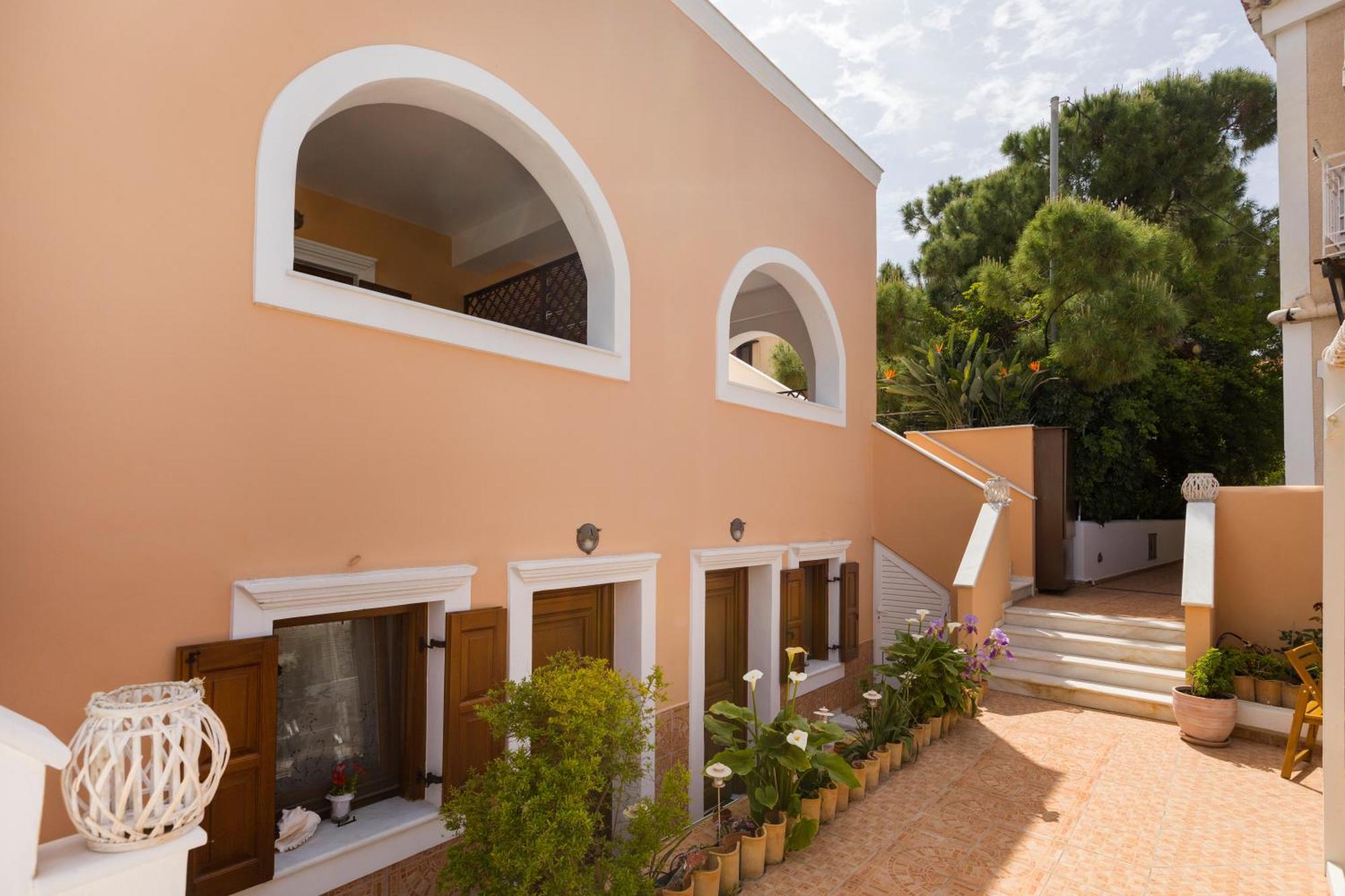 Spetses Center Comfy Apartment Экстерьер фото